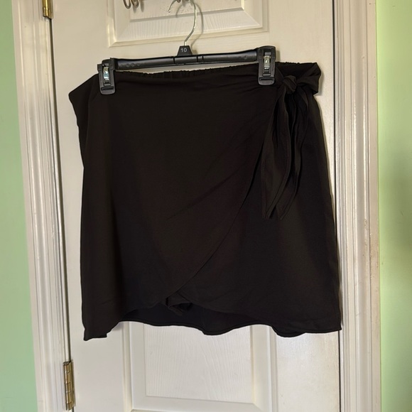 DR2 Black Side Tie Mini Skirt/Skort Scallop Wrap Front Detail Pull On Size XL - Picture 1 of 11